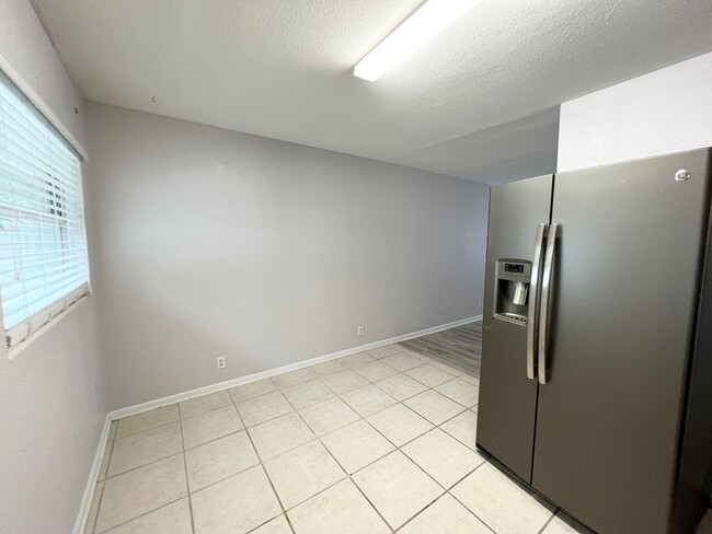 Building Photo - Charming 1 bedroom, 1 bathroom with 600 sq...