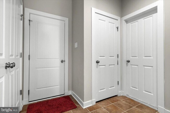 Building Photo - spacious 3-bedroom, 2 full and 2 half bathroom residence