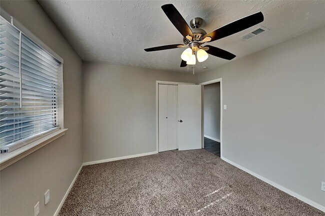 Building Photo - 6230 Billington St