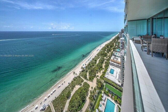 Building Photo - 10203 Collins Ave
