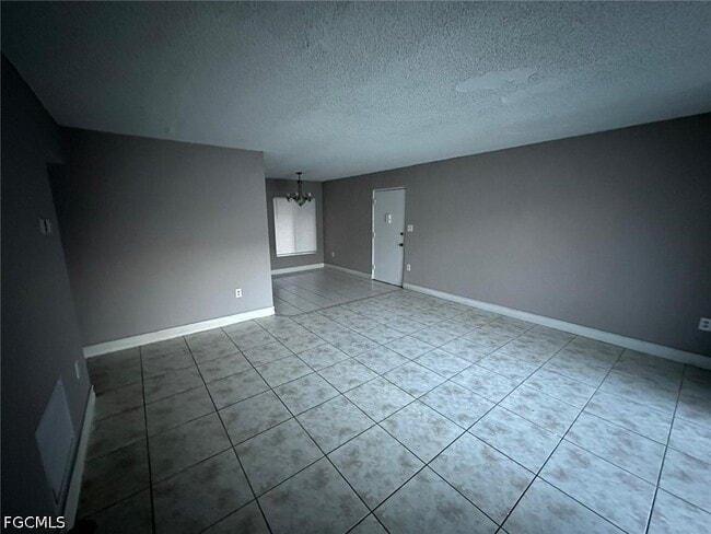 Building Photo - 1830 Maravilla Ave