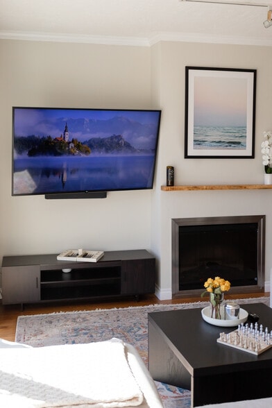 Building Photo - 3217 Columbia St