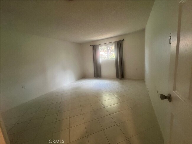 Building Photo - 3111 Via Serena S