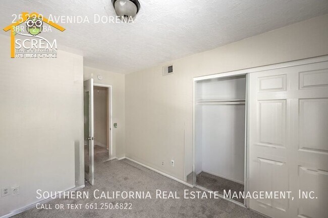Building Photo - 25229 Ave Dorena