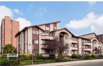 Building Photo - 1444 Mediterranean Ave