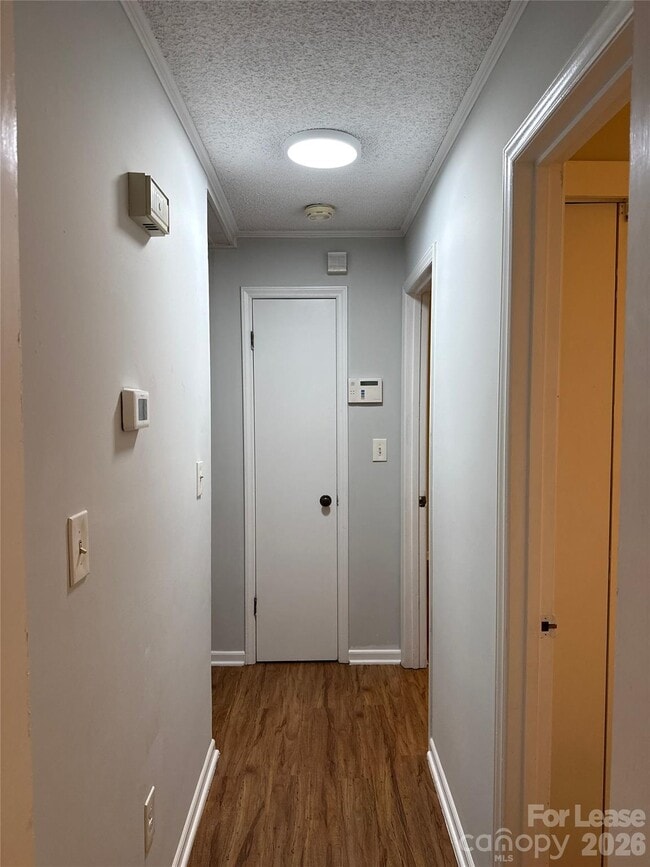 Building Photo - 7905 Haverstraw Ct