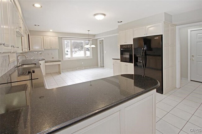 Building Photo - 101 Britain Rd