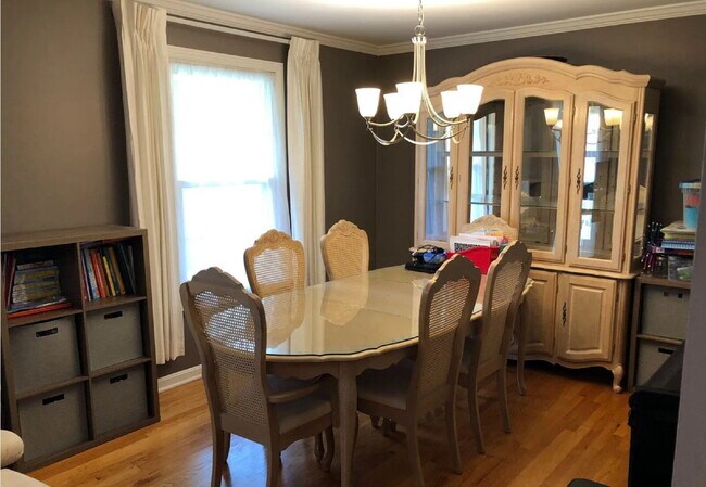 Building Photo - 3bed/2bth. Once acre lot w/storage shed an...