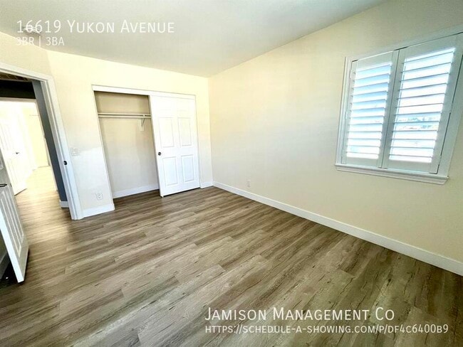 Building Photo - 16619 Yukon Ave