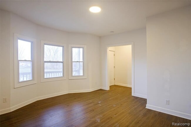 Building Photo - 6123 Commonwealth St