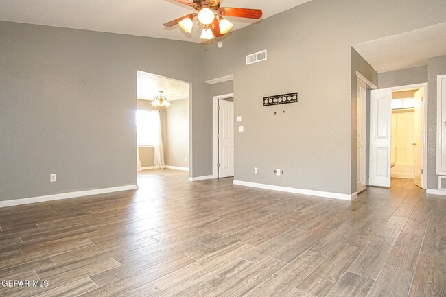 Building Photo - 4020 Tierra Inez Pl