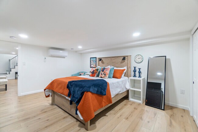 Building Photo - 65 Avenue A