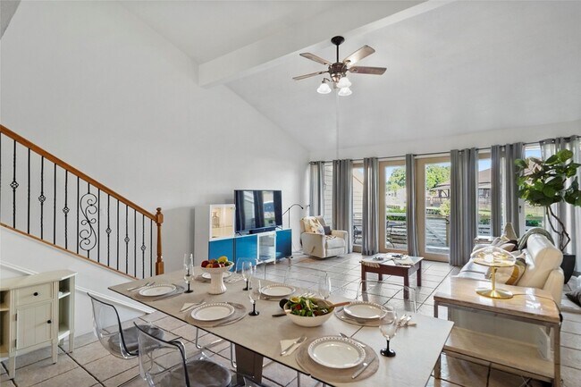 Building Photo - 3 April Point Dr S