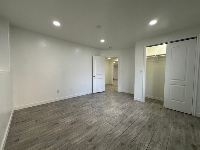 Building Photo - 4000 Mount Airey Dr
