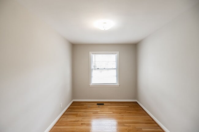 Building Photo - 336 Allen Dr