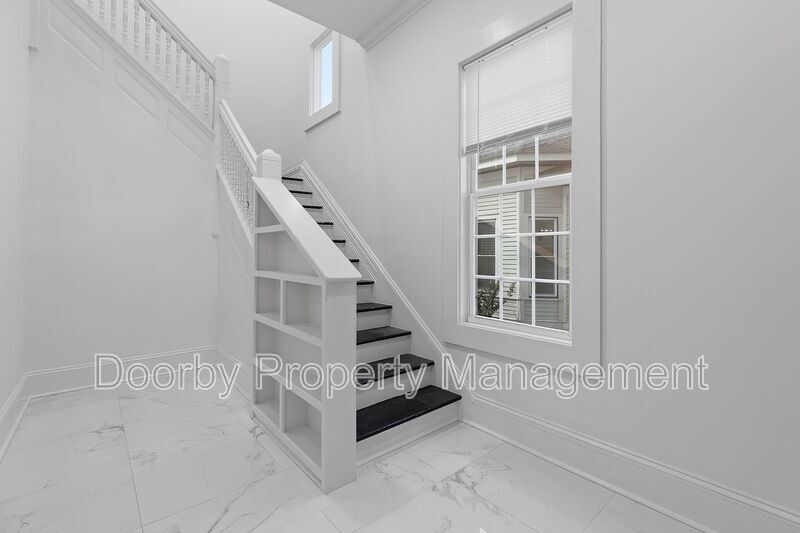Building Photo - 1508 Bailey Ave