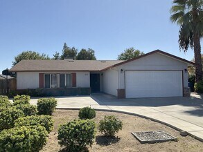Building Photo - Charming Clovis 3/2 Home with New Solar System