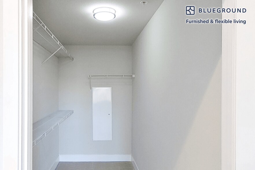 Building Photo - 1000 Lupine-SI FL2-ID12631A