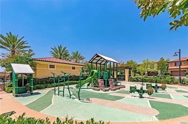 Building Photo - 52 Open Range