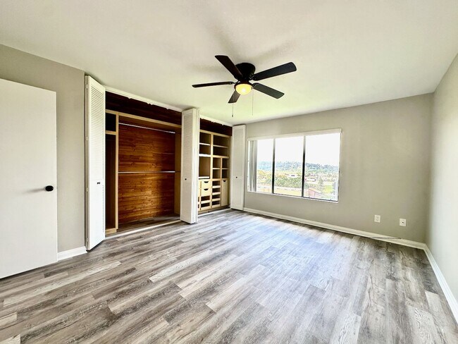 Building Photo - 821 America Way