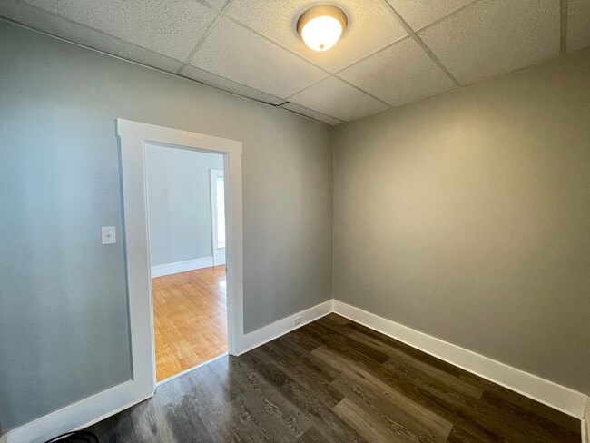 Building Photo - 31 Pennacook St