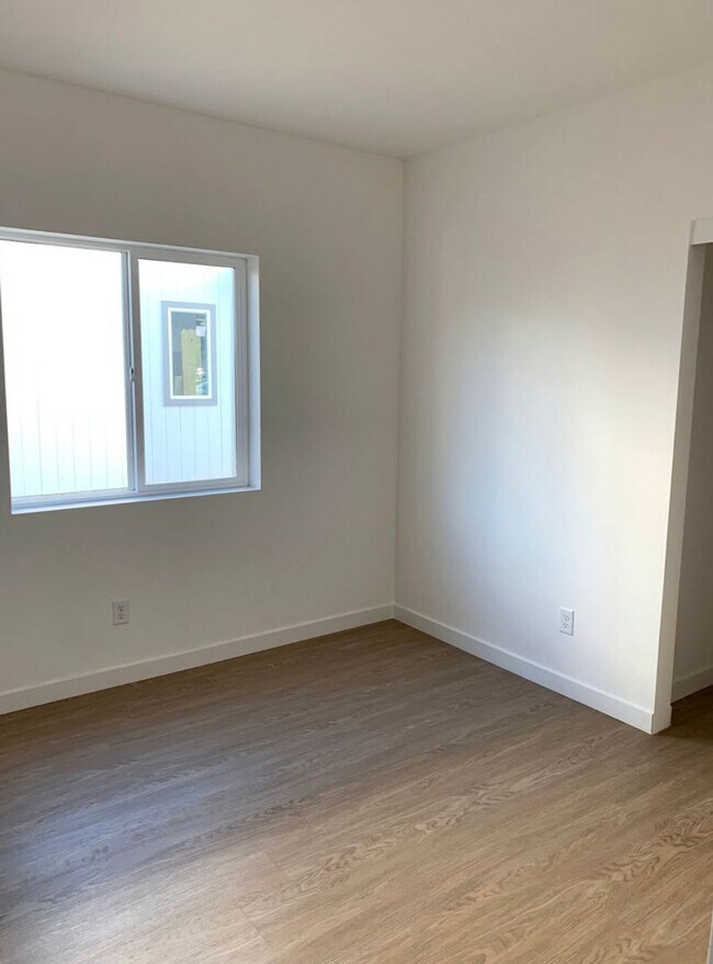 Building Photo - Newer cute bungalow in La Pine OR