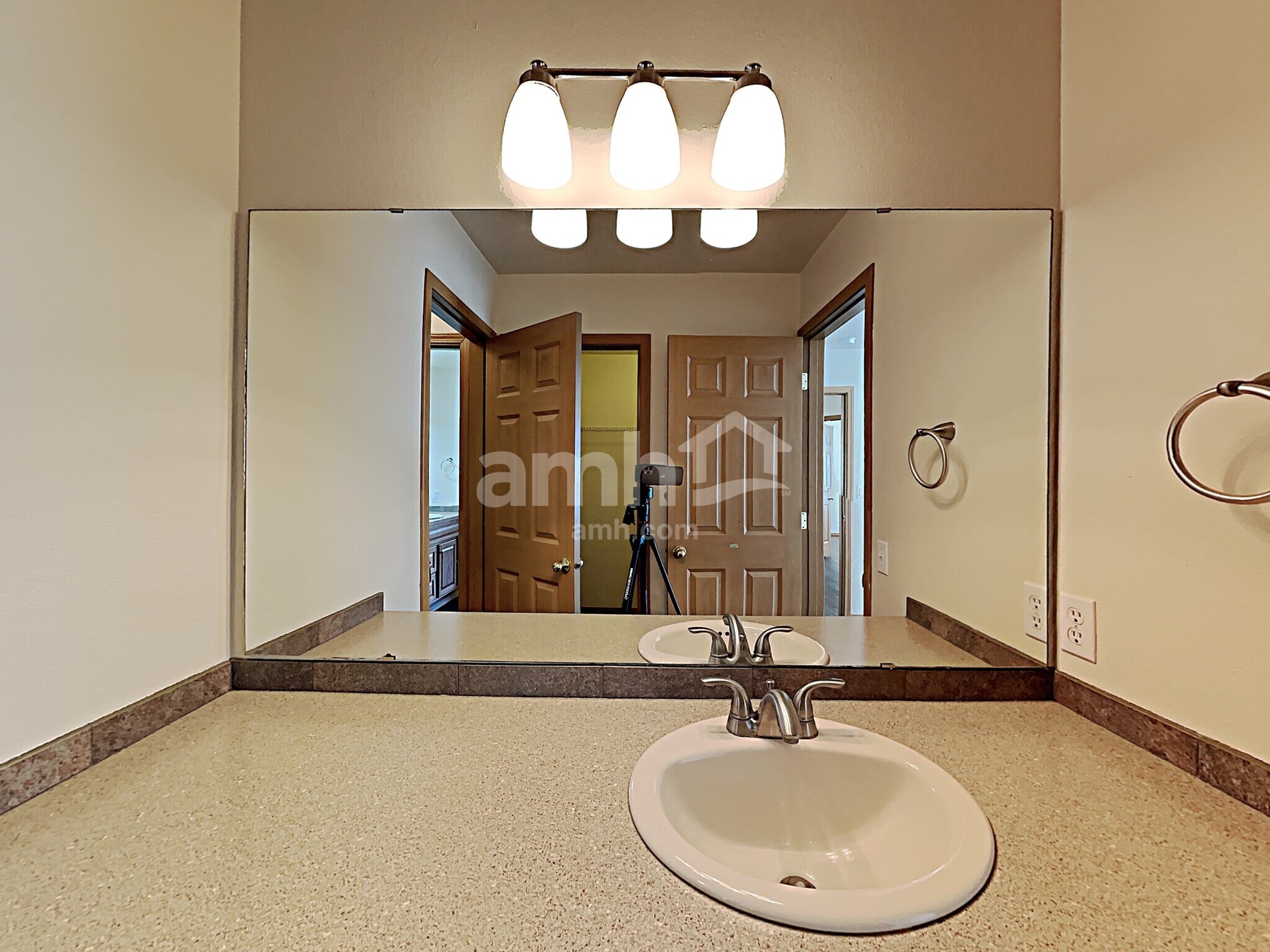 Building Photo - 2808 6th St SE