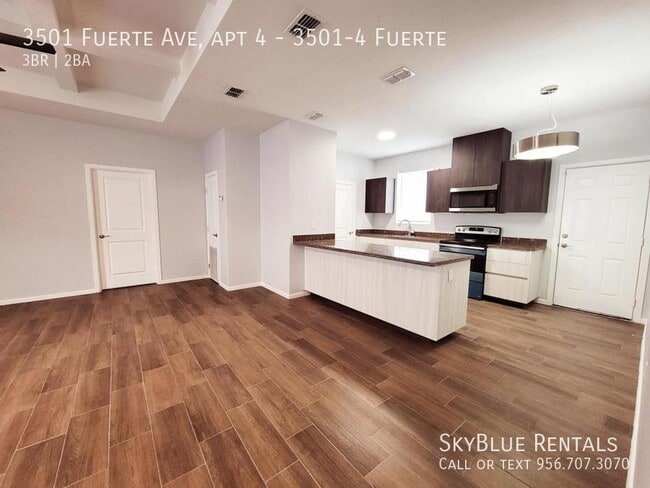 Building Photo - 3501 Fuerte Ave