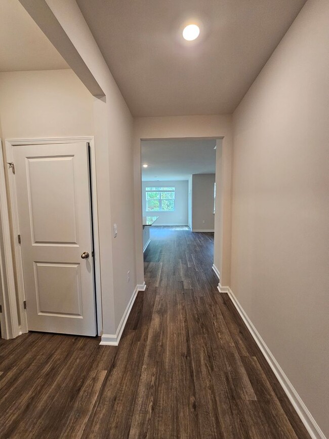 Building Photo - Brand New 3-Bedroom, 2-Bath Home in Ridgef...