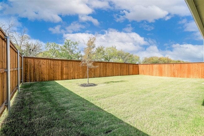 Building Photo - 3406 Pat Mayse Dr