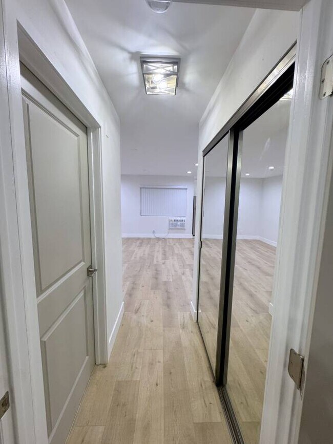 Building Photo - 1700 Keeler St