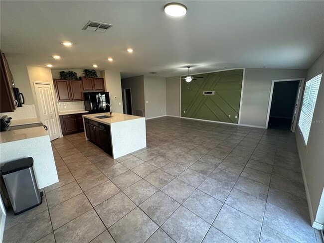 Building Photo - 903 Zone Tailed Hawk Pl