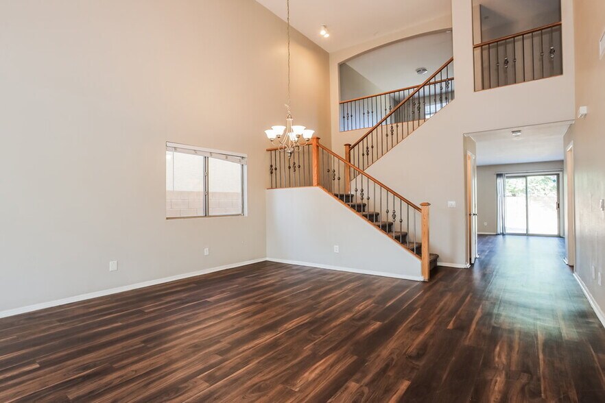 Building Photo - 4738 N 111th Ln