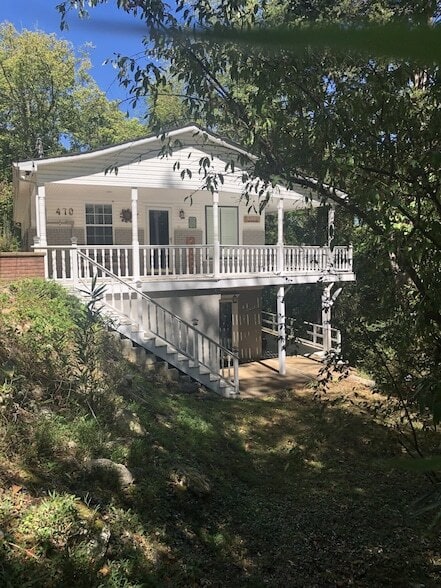 Primary Photo - 470 Askin Ln