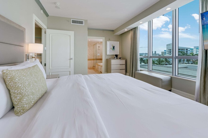 Building Photo - 101 Ocean Dr