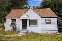 Building Photo - 1439 Westboro Dr SW