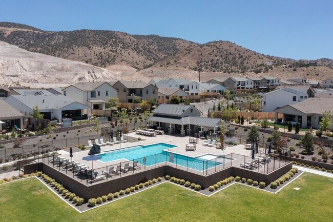 Building Photo - Beautiful Three Bedroom with Mountain V...