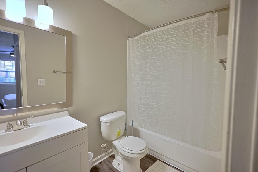 Building Photo - 50 Northtown Dr