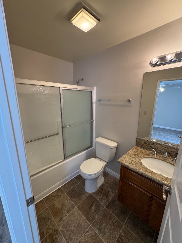 Building Photo - 515 E Elmwood Ave