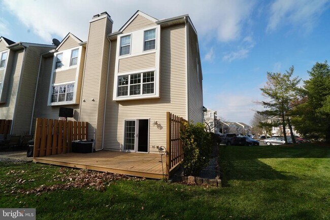 Building Photo - 2000 Harvard Dr