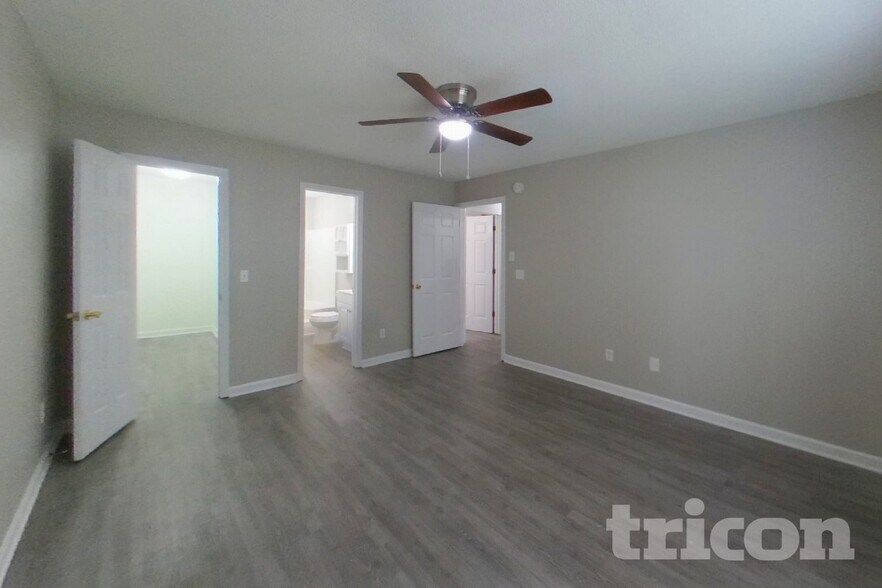 Building Photo - 1310 May Oak Cir