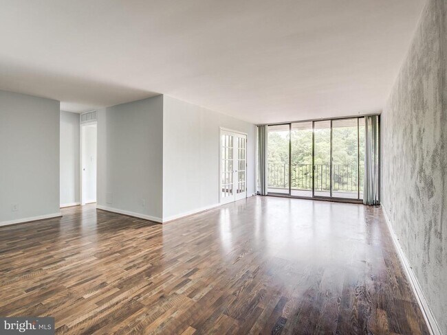 Building Photo - 11400 Washington Plaza W