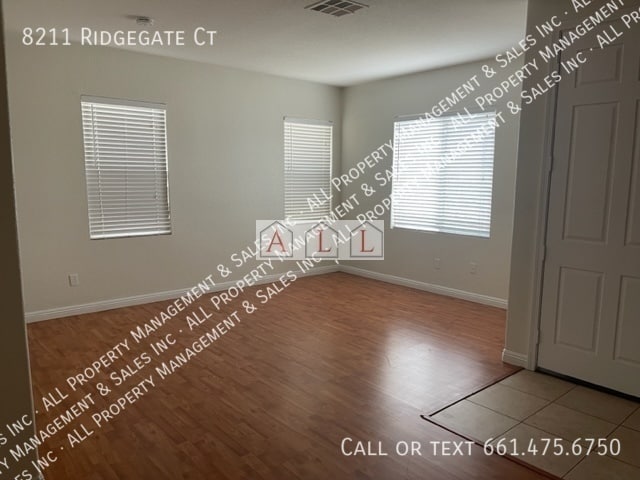 Building Photo - 8211 Ridgegate Ct