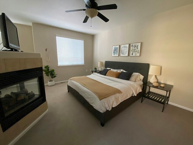 Building Photo - 16179 E Geddes Ln