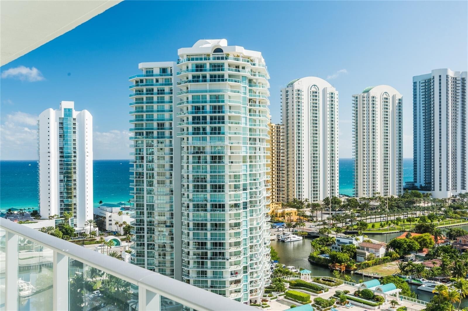 Building Photo - 300 Sunny Isles Blvd