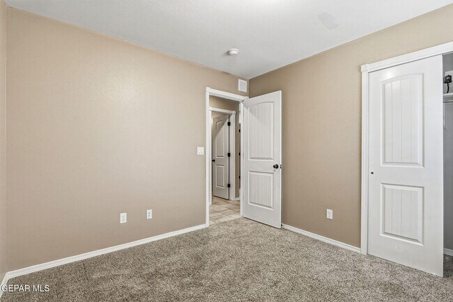 Building Photo - 14809 Tierra Crystal Ave