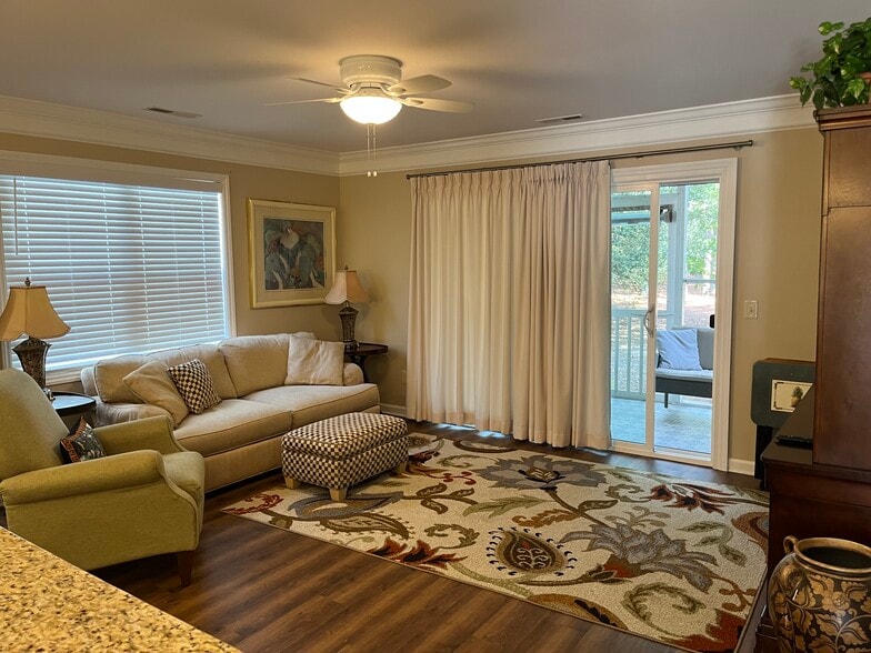 Building Photo - 3030 Marsh Winds Cir