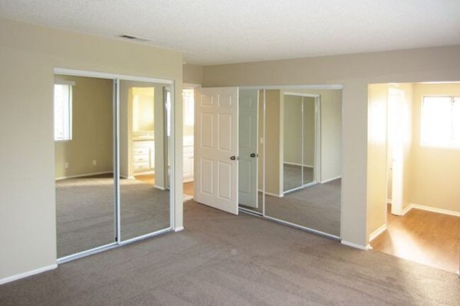 Building Photo - 12235 Harclare Dr