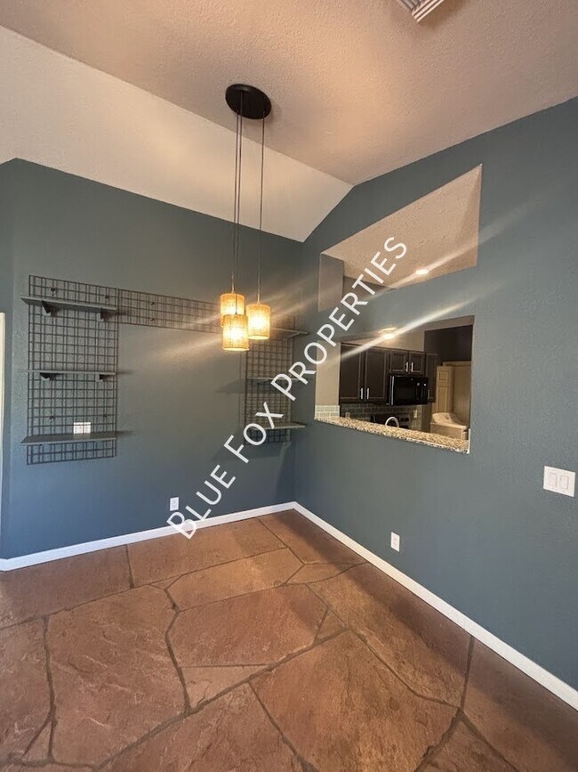 Building Photo - 4780 W Lessing Ln