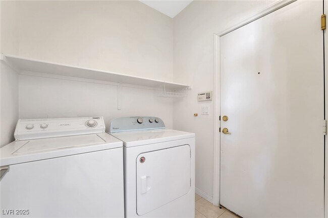 Building Photo - 1773 Clear River Falls Ln